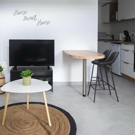 Le Duo Des Petites Maisons De